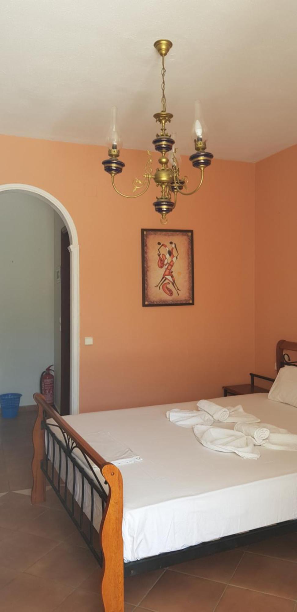 Diogenis Parga Studios Rum bild